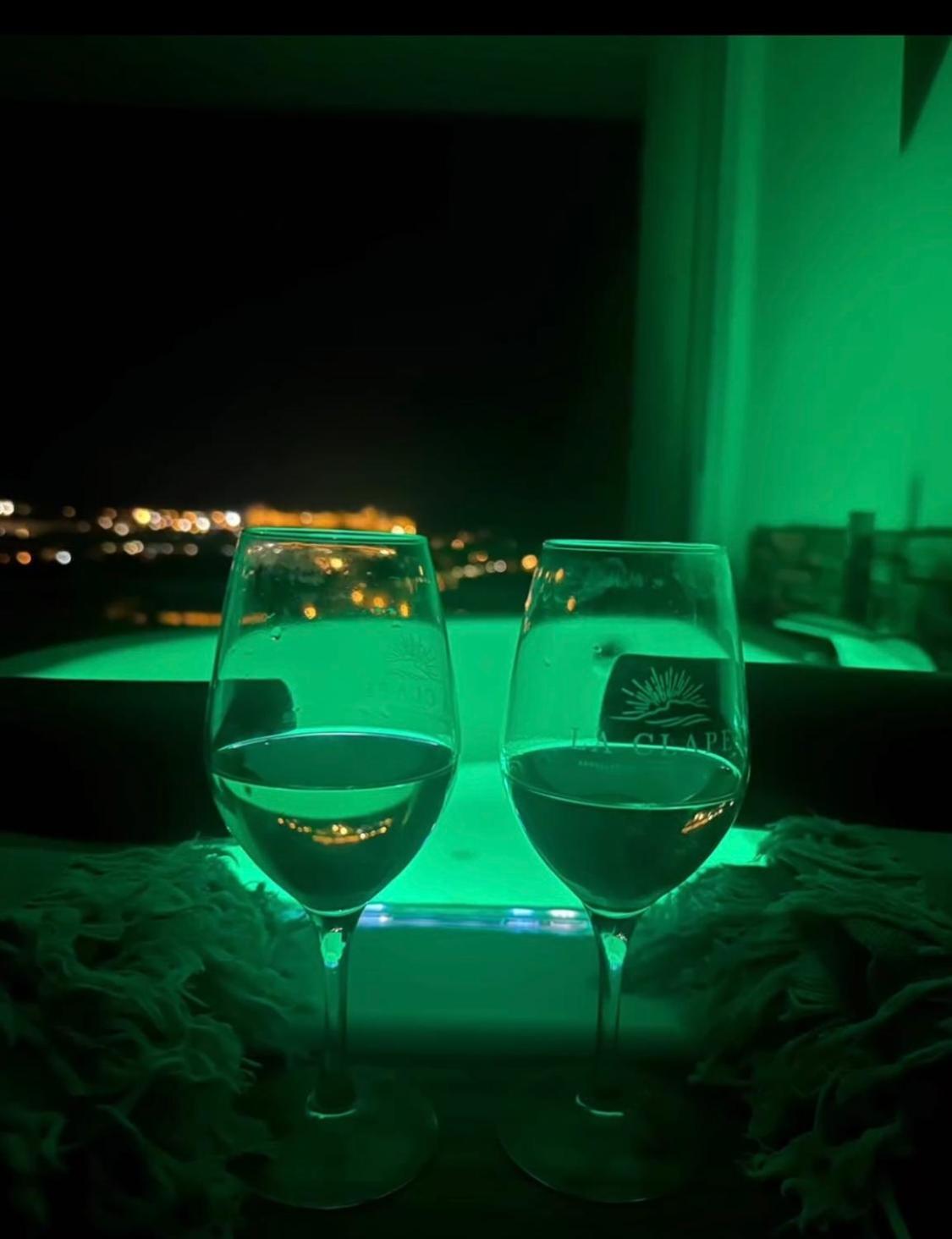 Panorama Suite & Spa Carcassone Exterior photo